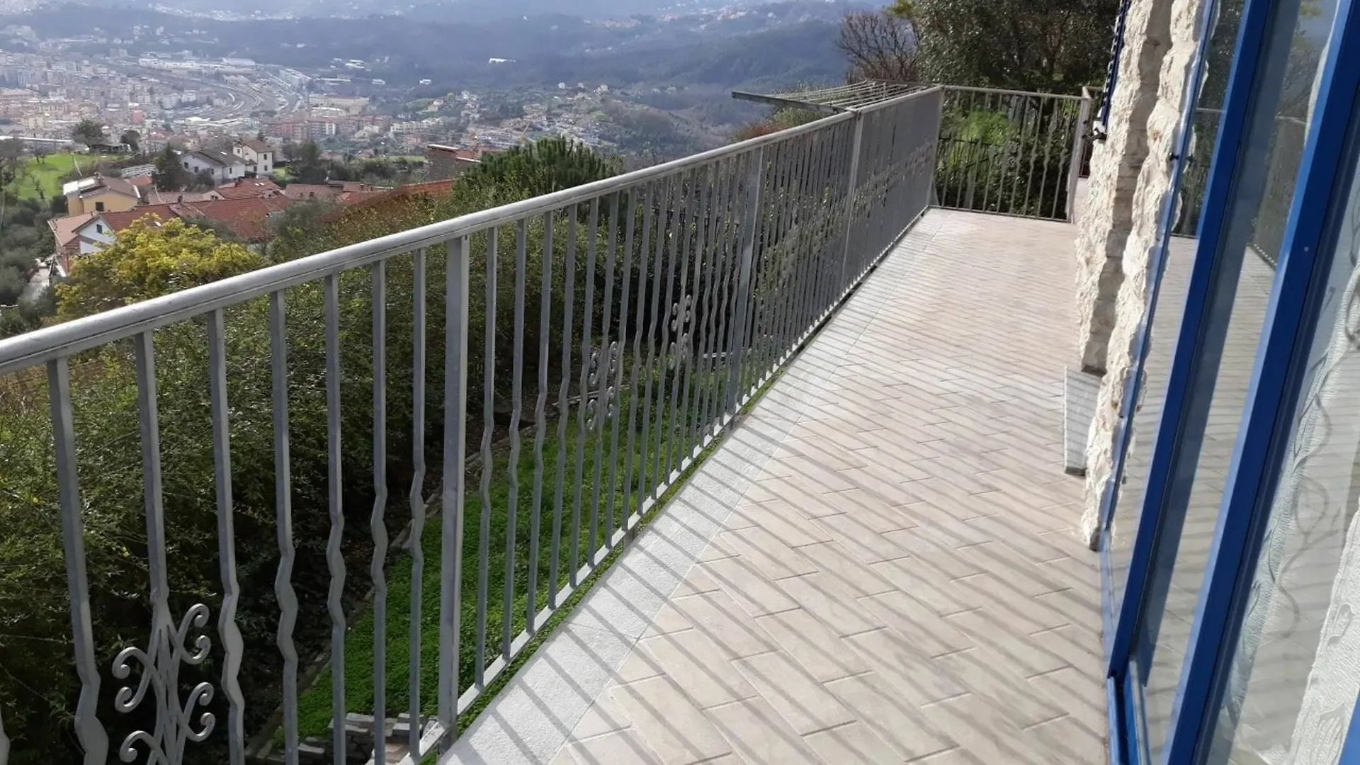 Apartment With 2 Bedrooms In Vezzano Ligure, With Wonderful Sea View, لا سبيتسْيا